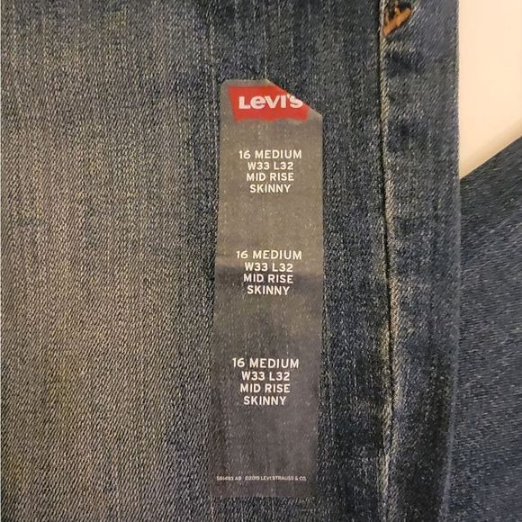 NEW Levi's Mid-Rise Skinny Jeans - Picture 8 of 9